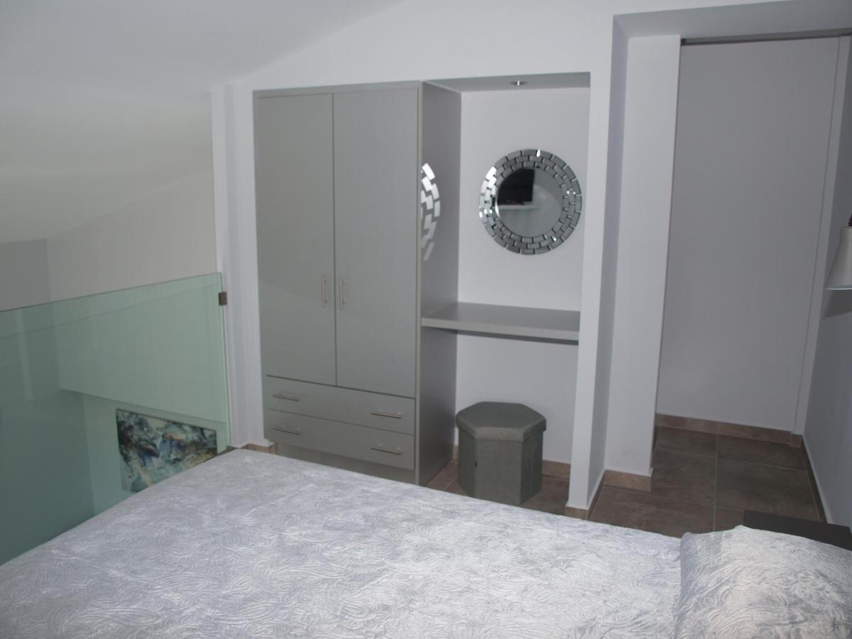 Attic Apartments Айя-Анна Экстерьер фото